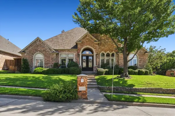 8200 Edgemont Court, North Richland Hills, TX 76182