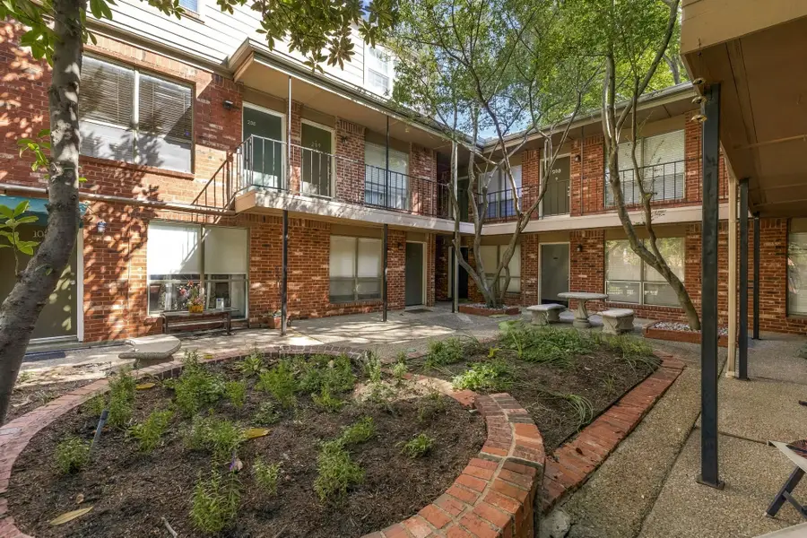 4525 Gilbert Avenue #208, Dallas, TX 75219 - #3