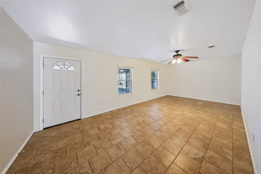 560 Green Acres Road, Weatherford, TX 76088 - #2