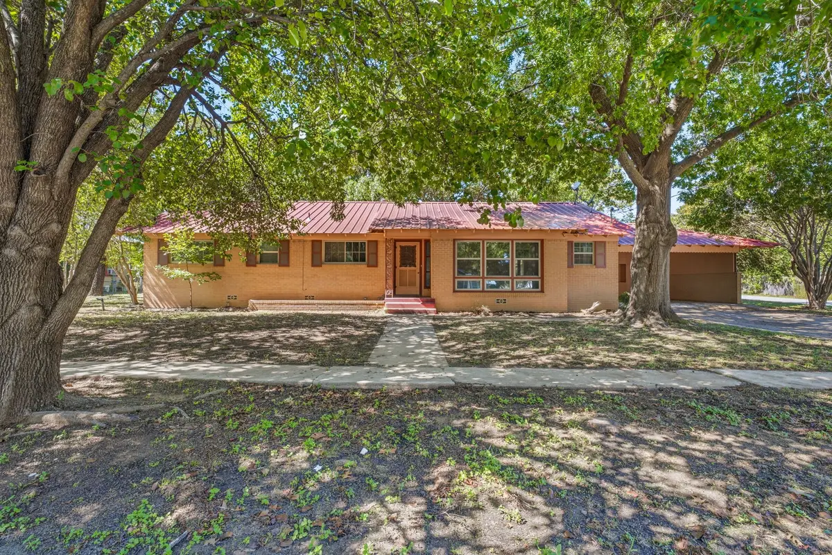 608 S Austin Street, De Leon, TX 76444 - #1