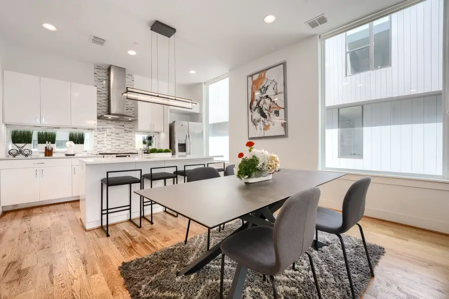 320 Mathey Court, Dallas, TX 75208 - #3
