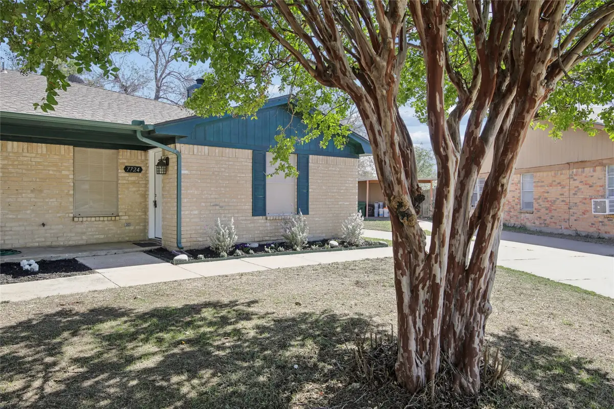 7724 Jennifer Lane, North Richland Hills, TX 76182 - #1