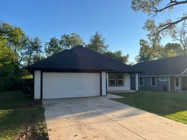305 W Houston Street, Leonard, TX 75452 - #1