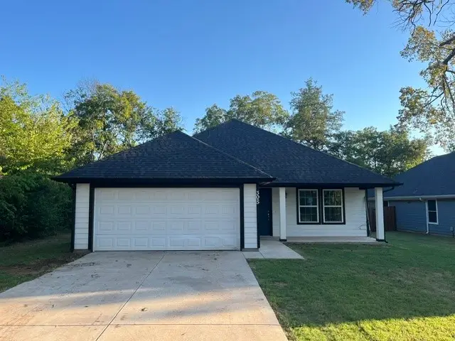 305 W Houston Street, Leonard, TX 75452 - #2