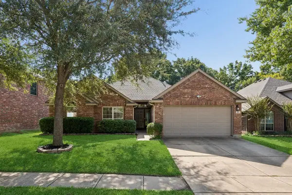504 Valencia Drive, Arlington, TX 76002