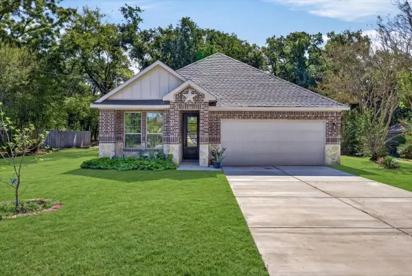 1093 Oak Ridge Drive, Oak Ridge, TX 75160