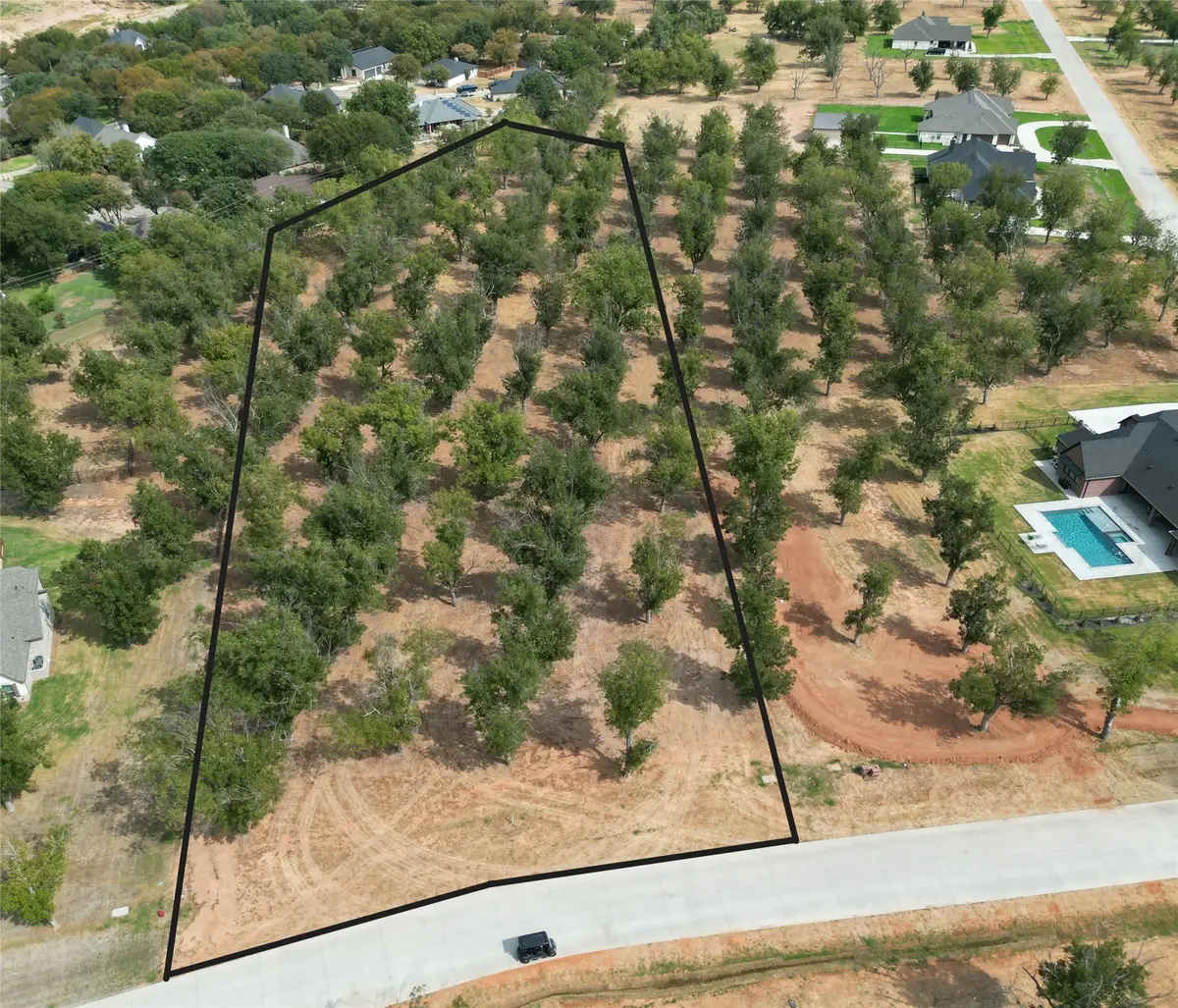930 E Landings Drive, Granbury, TX 76049 - #1