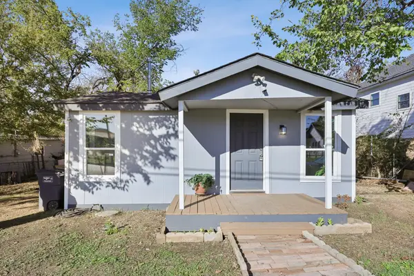 1724 Lloyd Avenue, Fort Worth, TX 76105