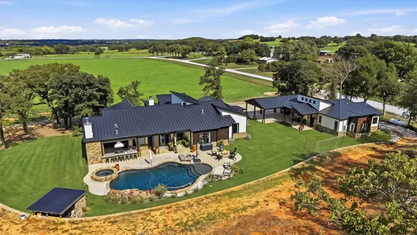 141 County Road 2115, Gainesville, TX 76240