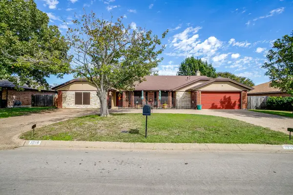 1219 Hyde Park Boulevard, Cleburne, TX 76033