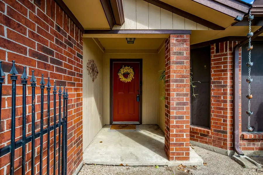 1219 Hyde Park Boulevard, Cleburne, TX 76033 - #3