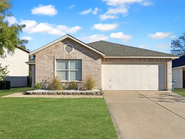 10112 Chapel Glen Terrace, Fort Worth, TX 76116