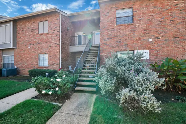 412 Pebble Way #251, Arlington, TX 76006