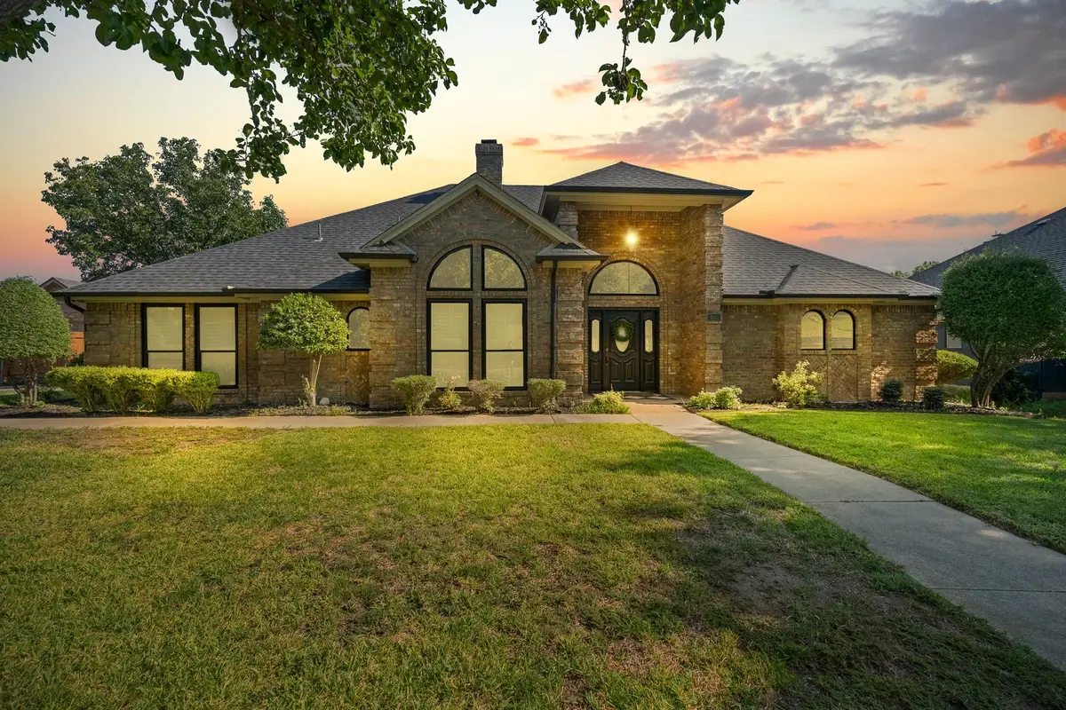 405 Lincoln Oaks Drive, Burleson, TX 76028 - #1