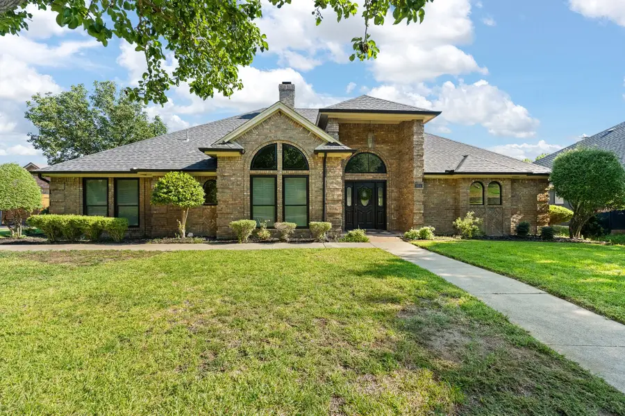 405 Lincoln Oaks Drive, Burleson, TX 76028 - #2