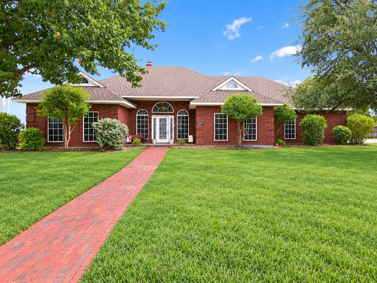 1607 N Park Drive, Bowie, TX 76230 - #1