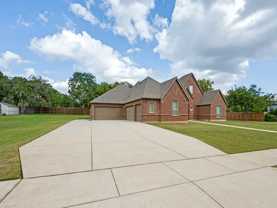 8301 Woods Lane, North Richland Hills, TX 76182 - #3