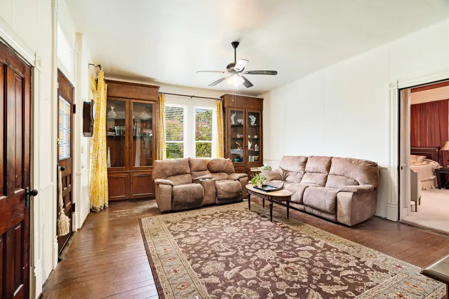 334 W Washington Street, Paris, TX 75460 - #3