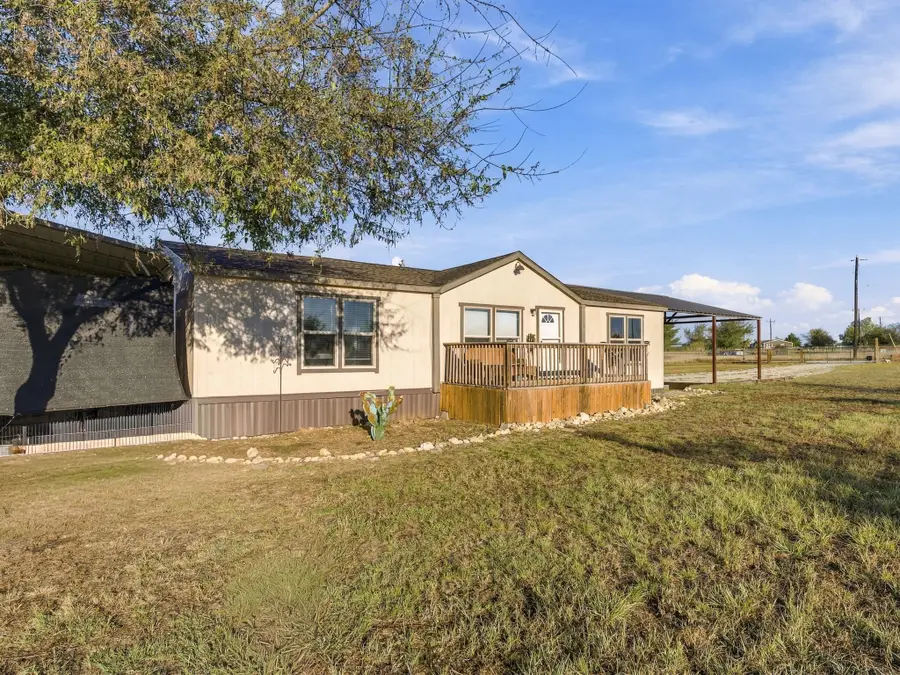 114 Sondra Lin Boulevard, Decatur, TX 76234 - #2