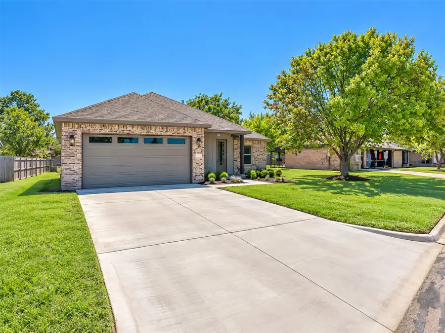 115 Wheeler Street, Glen Rose, TX 76043 - #2