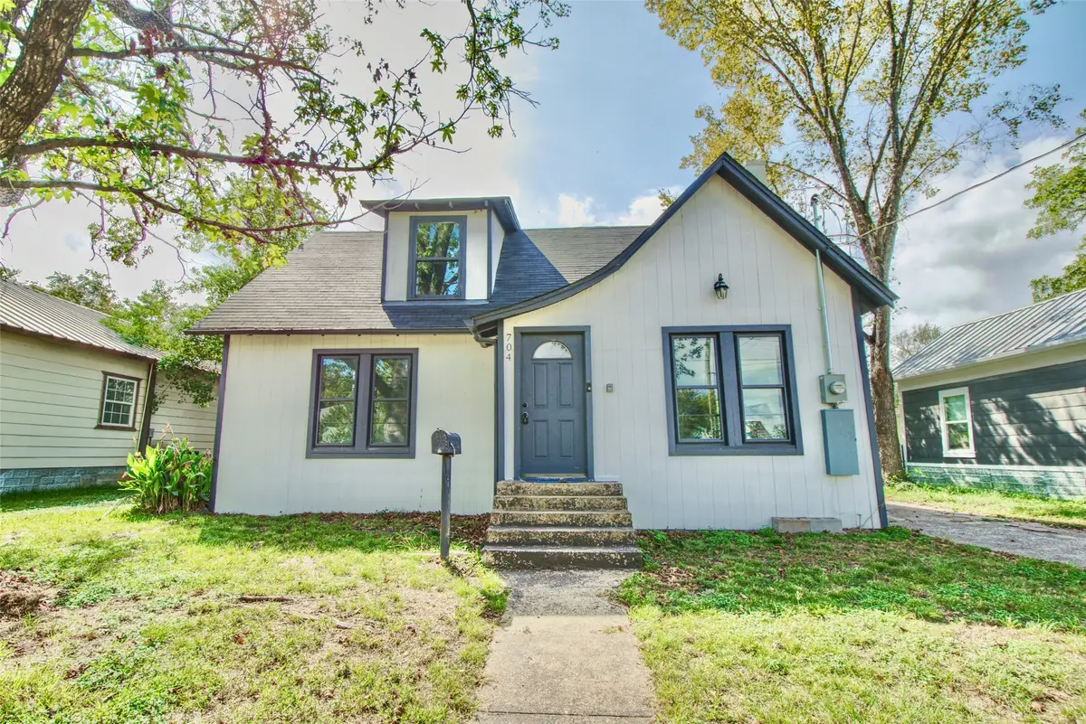 704 Pine Street, Teague, TX 75860 - #1