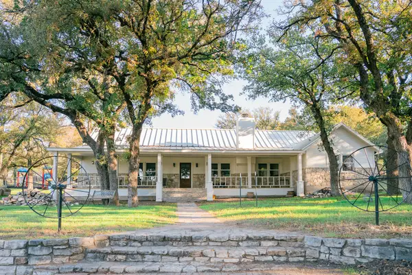 355 Carmen Street, Reno, TX 76020