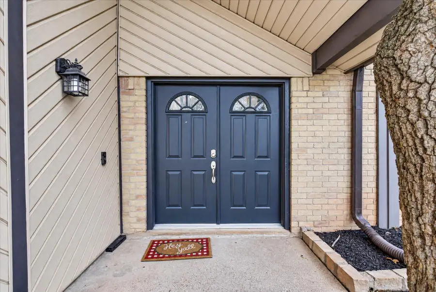 2801 Meandering Way, Bedford, TX 76021 - #3