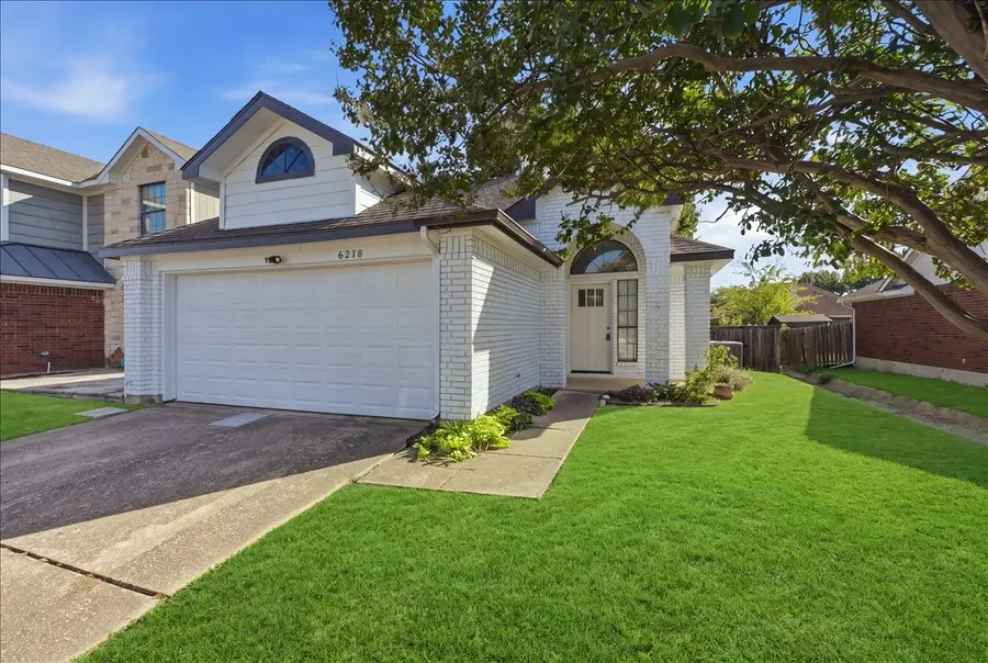 6812 Driffield Circle E, North Richland Hills, TX 76182 - #2