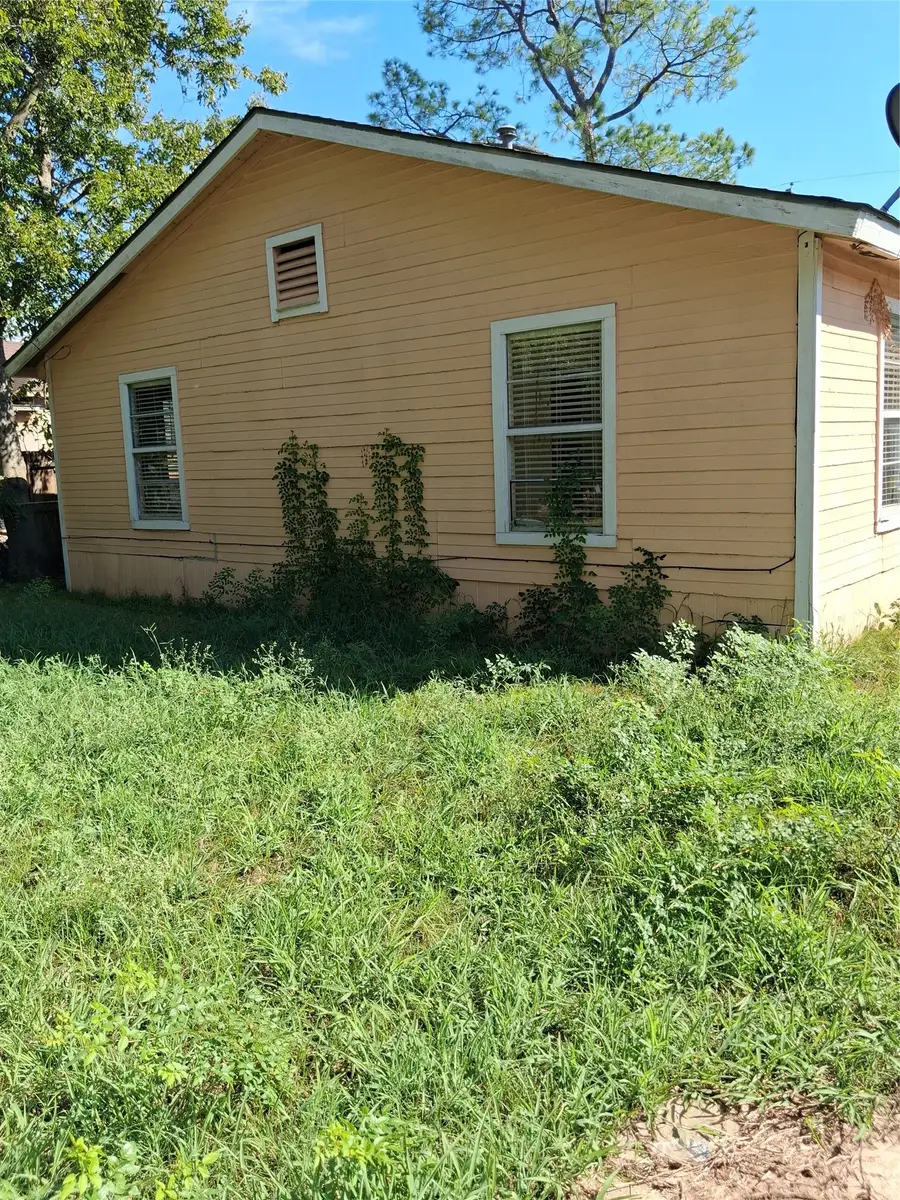 319 W Moore Street, Sherman, TX 75090 - #2