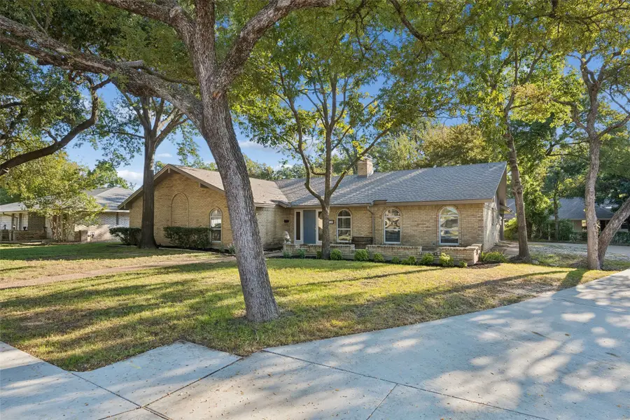 1710 Green Oaks Drive, Irving, TX 75061 - #2