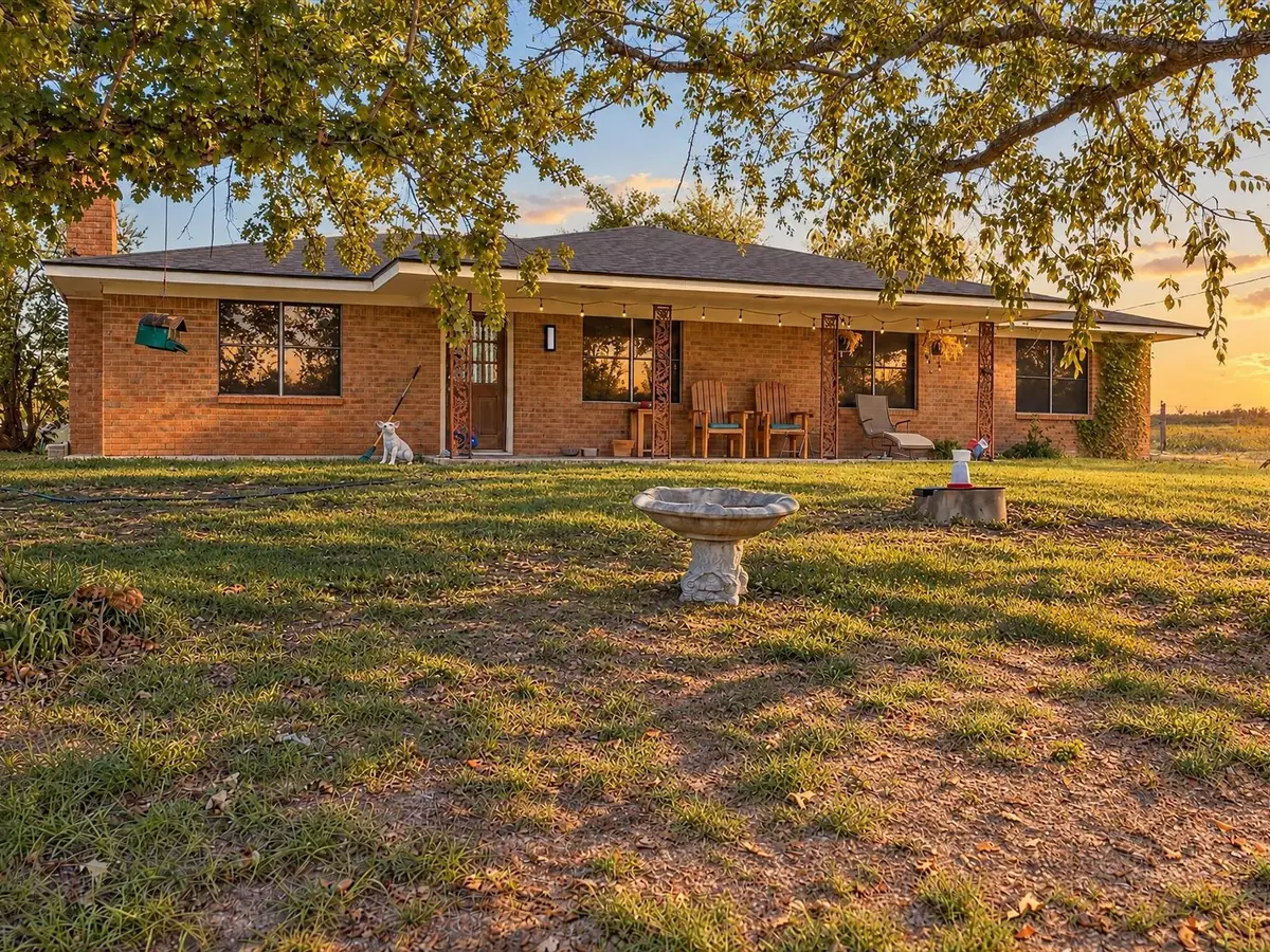 211 Whitehouse Road, Ennis, TX 75119 - #1