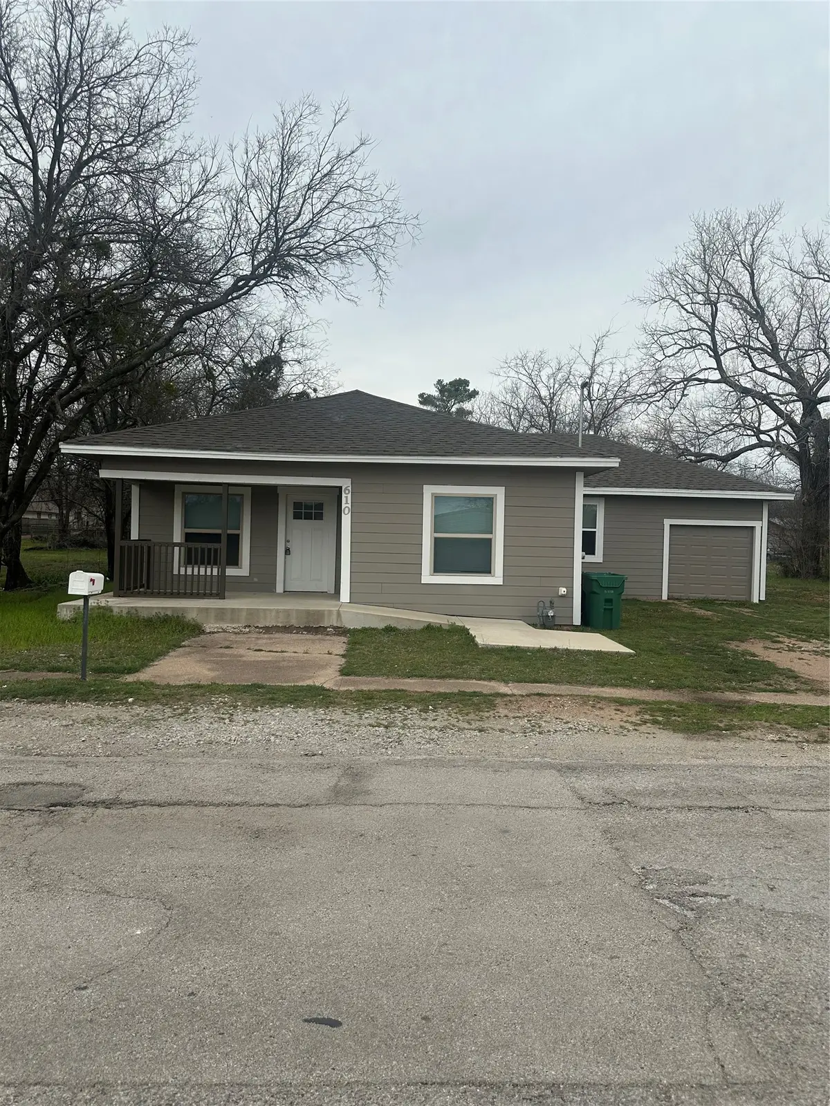 610 N Mason Street, Bowie, TX 76230 - #1
