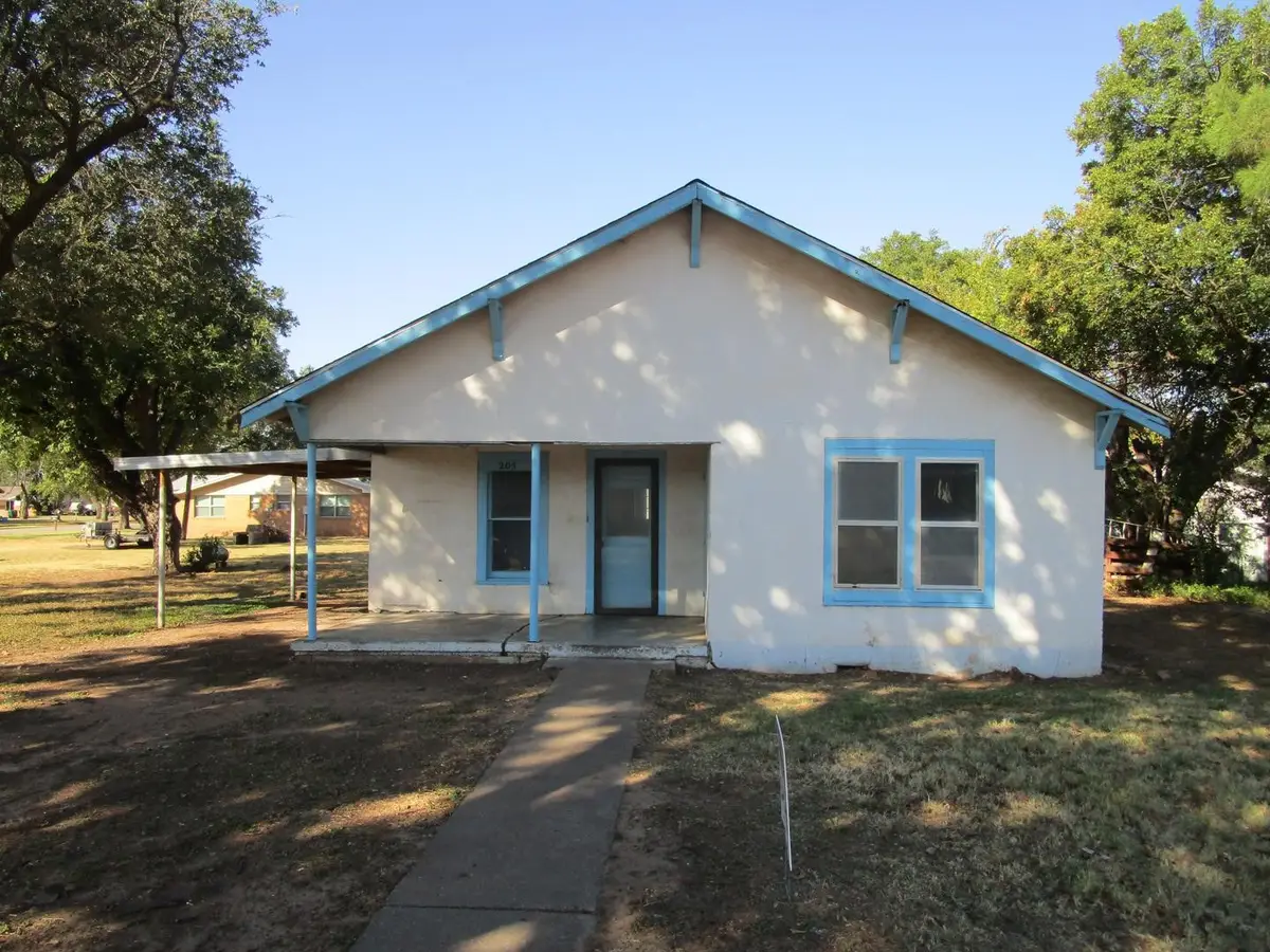 205 N Donald Street, Seymour, TX 76380 - #1
