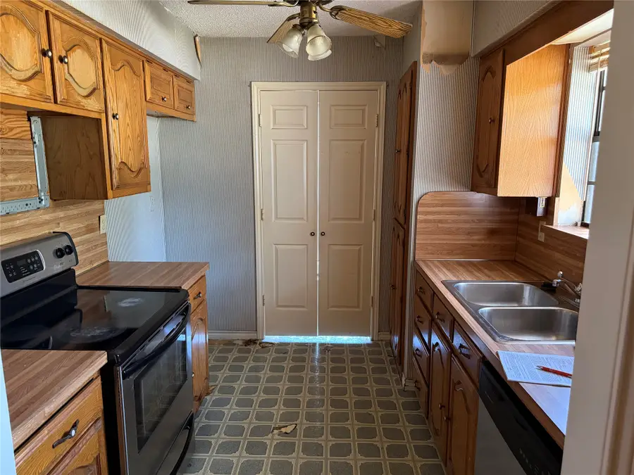 1129 Evergreen Circle, Desoto, TX 75115 - #3