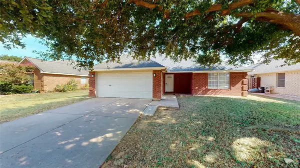 1402 Calais Court, Euless, TX 76040