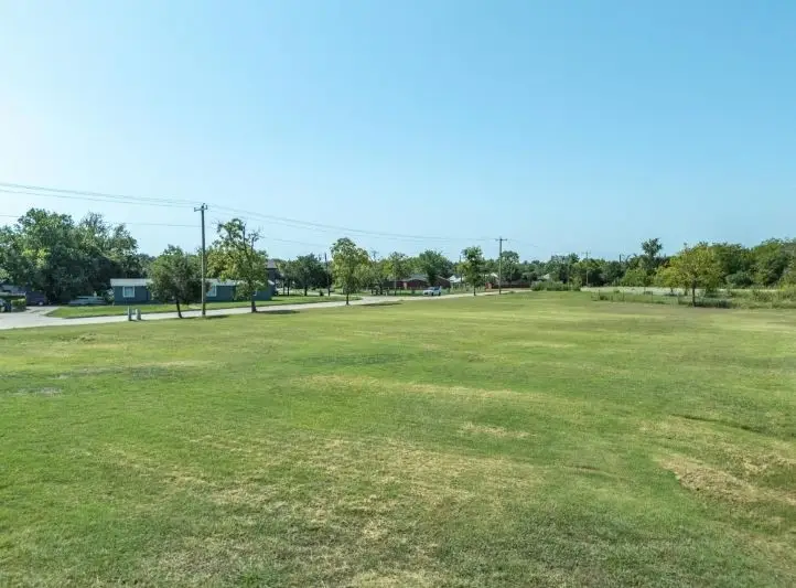 800 Crisp Road, Ennis, TX 75119 - #1