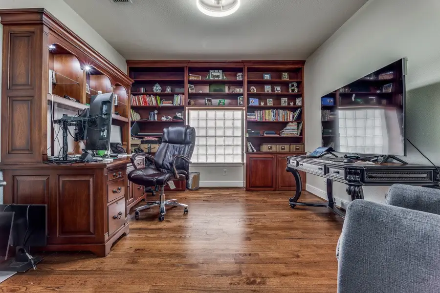 6909 Medallion Drive, Plano, TX 75024 - #2