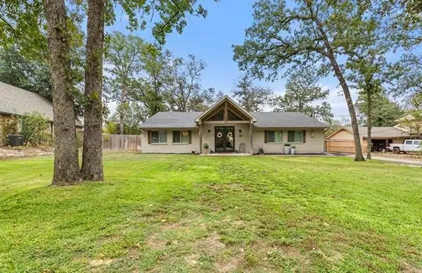 237 E Hideaway Lane, Hideaway, TX 75771