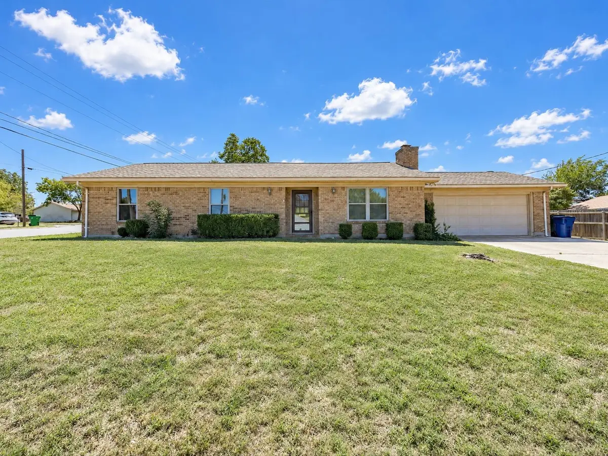 101 W Park Street, Decatur, TX 76234 - #1
