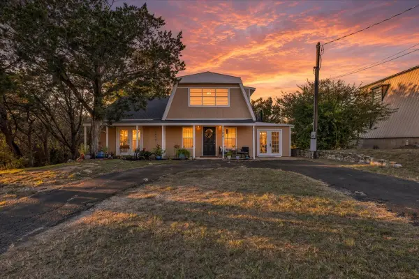 1106 Scenic Drive, Granbury, TX 76048