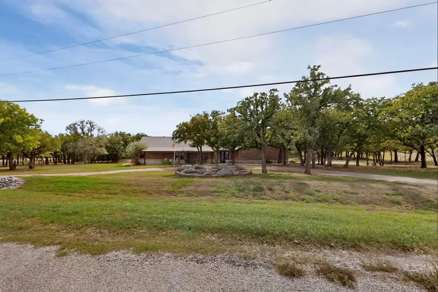 111 Clear Creek Drive, Sunset, TX 76270 - #2