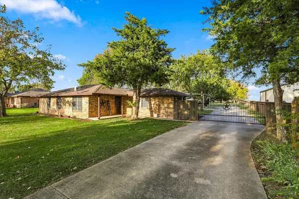 401 Fm 55, Waxahachie, TX 75165