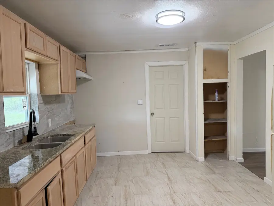 1003 E Main Street, Mexia, TX 76667 - #3