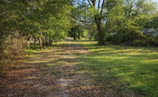 1723 Dixie Street, Commerce, TX 75428