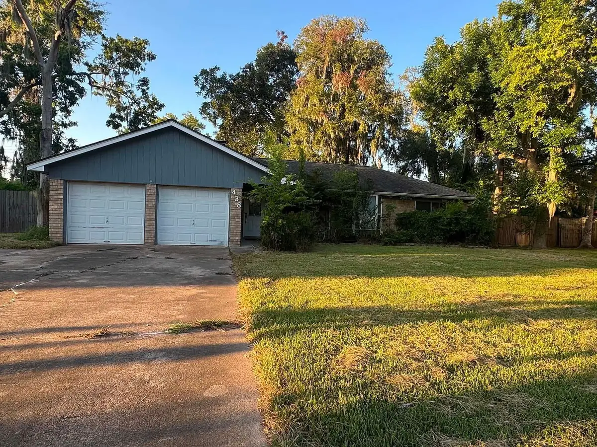 438 Southern Oaks Drive, Lake Jackson, TX 77566 - #1