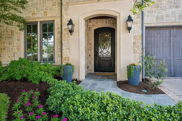 6952 Kenwood Avenue, Dallas, TX 75214