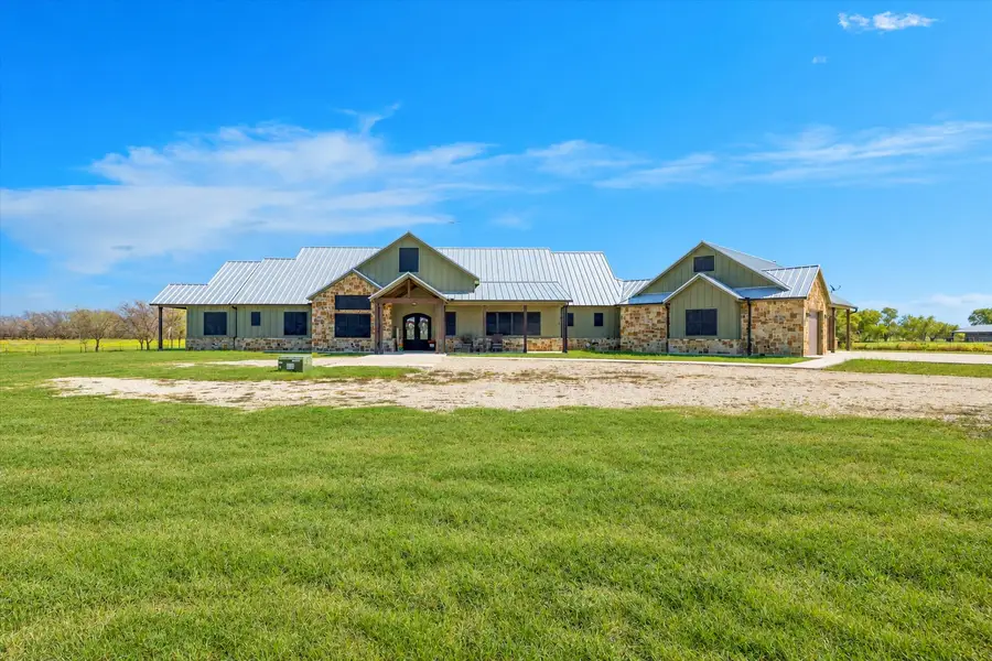 5921 Hawkeye Road #A, Krum, TX 76249 - #2