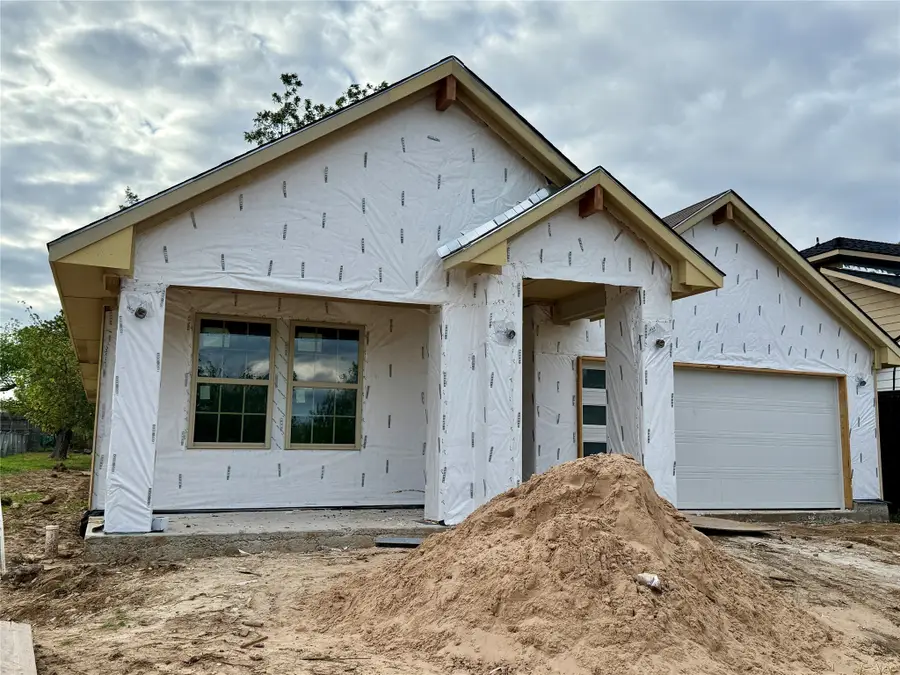 427 32nd Street, Grand Prairie, TX 75050 - #3