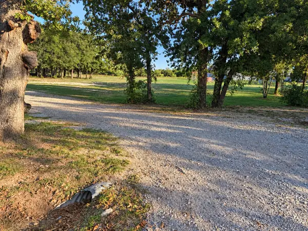 151 Russell Road, Lipan, TX 76462