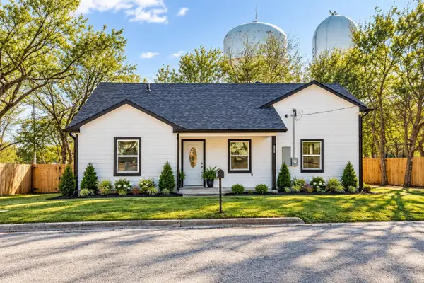 804 Lively Street, Bowie, TX 76230